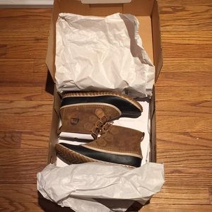 Women’s Sorel Out N About boot Elk color Size 9.5